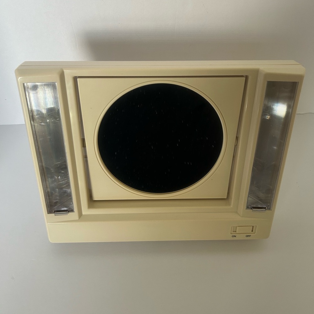 Vtg 1986 Avon Reflections of Beauty Lighted Magnifying Make-Up Mirror Dual-sided